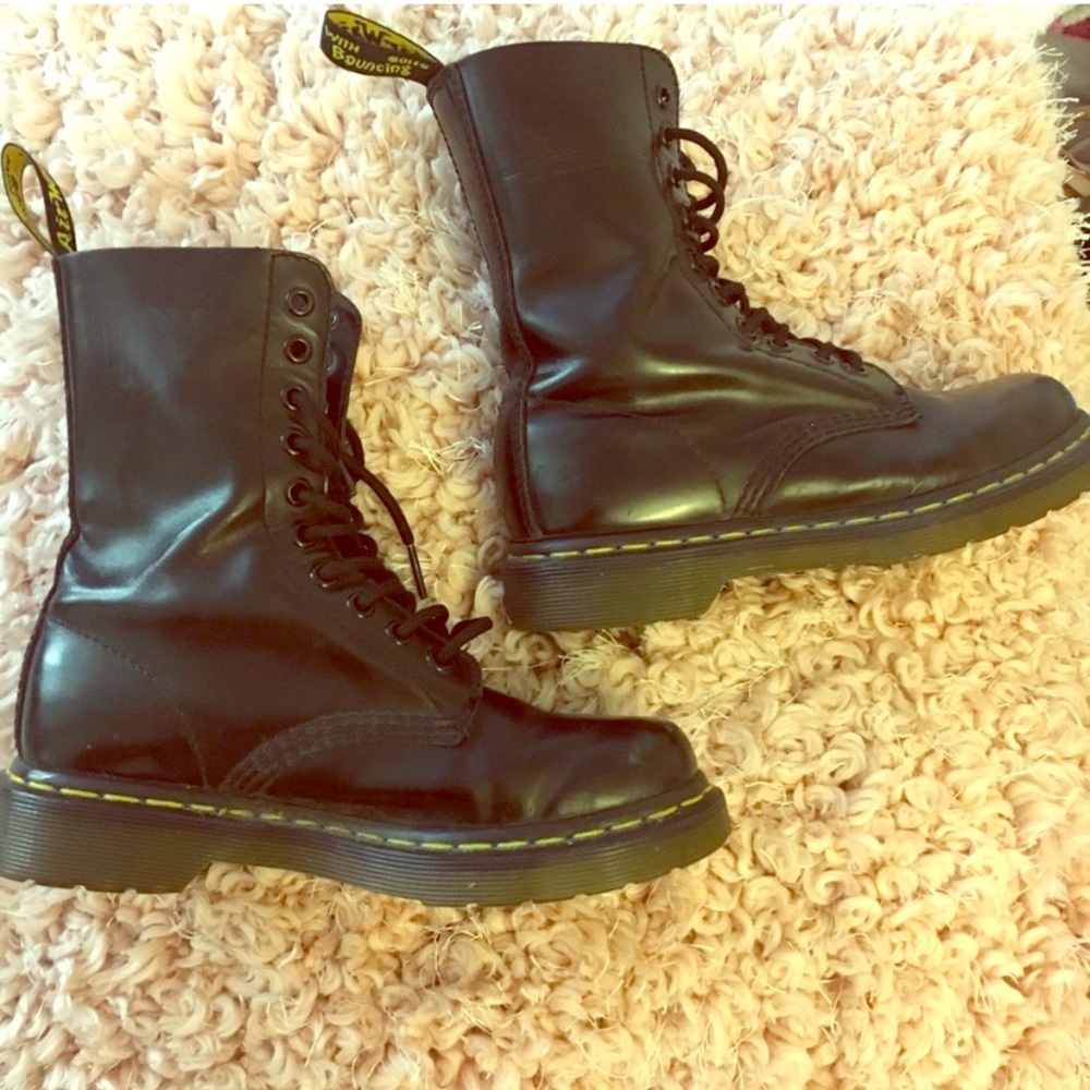 Dr Martens 1490’s boots! 5 US